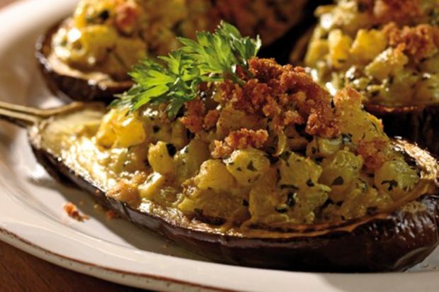 Gefüllte Auberginen mit Curry-Kürbis