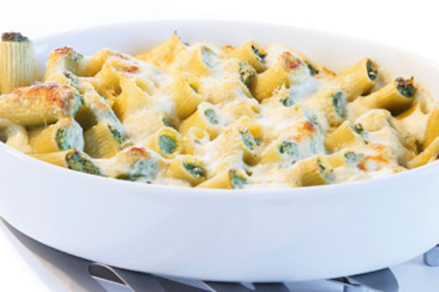 Gefüllte Rigatoni mit Spinat und Ricotta