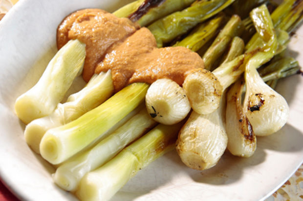 Grill-Gemüse mit Romanesco-Sauce