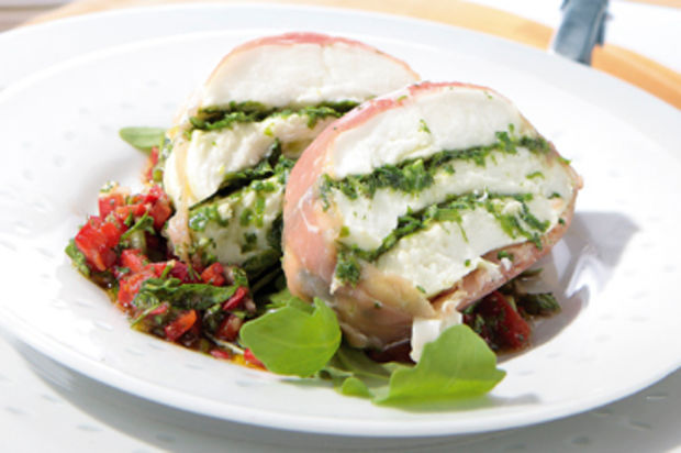 Gefüllter Mozzarella mit Rucola