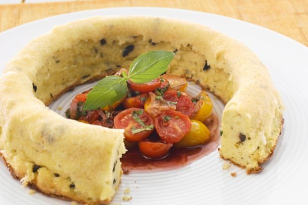 Kartoffelsavarin mit Cherrytomaten-Ragout