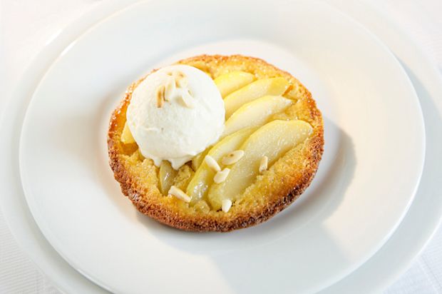 Quitten-Tartelettes mit Bananenglace