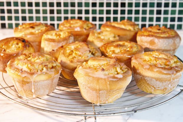 Hefeteigschnecken mit Aprikosen-Füllung