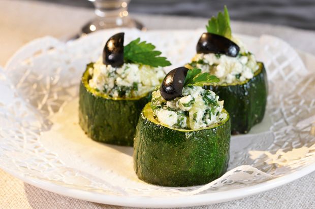 Gebackene Zucchetti mit mariniertem Feta