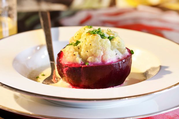 Gefüllte Rande mit Blumenkohl und Roquefort