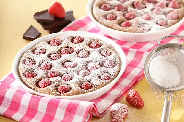 Haselnuss-Schokoladen-Auflauf mit Himbeeren