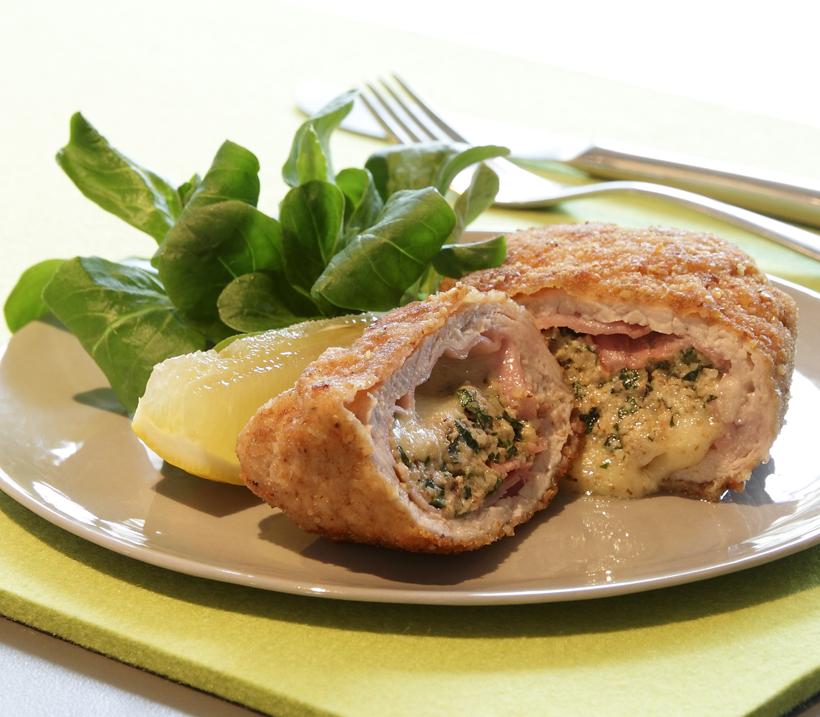 Gefüllte Kalbsschnitzel mit Baumnüssen - Annemarie Wildeisens KOCHEN