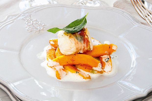 Pouletmedaillons mit Senfkörnern und Kürbis