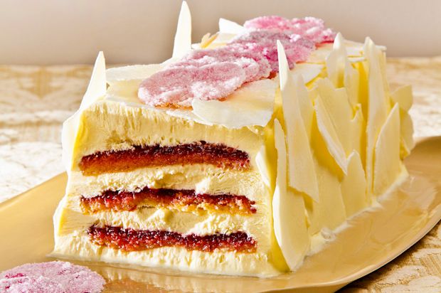 Cranberry-Rosen-Glace-Cake