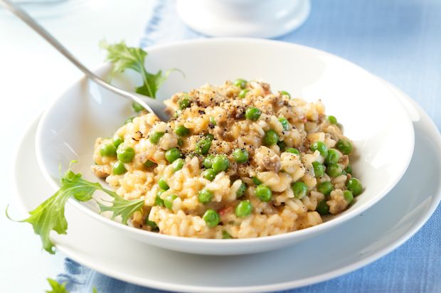 Vin-Santo-Risotto mit Wurst und Erbsen