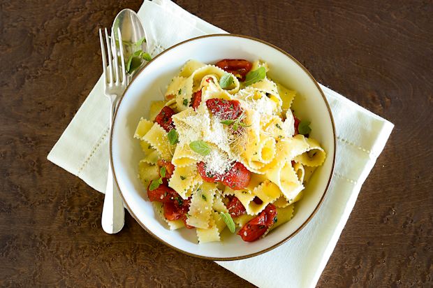 Pappardelle mit Oregano-Tomaten