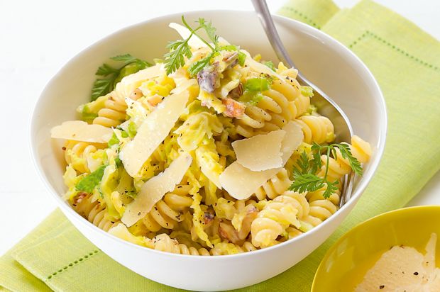 Fusilli mit Wirz an Haselnuss-Sauce