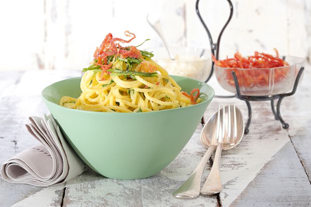 Bärlauch-Spaghetti mit Rohschinken