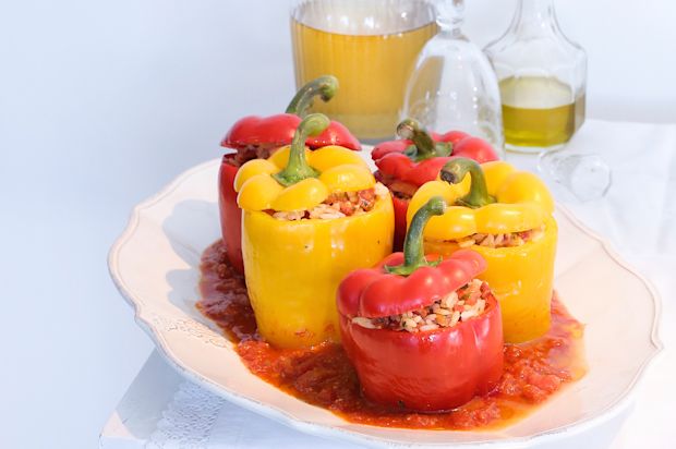 Peperoni mit Reis-Chorizo-Füllung