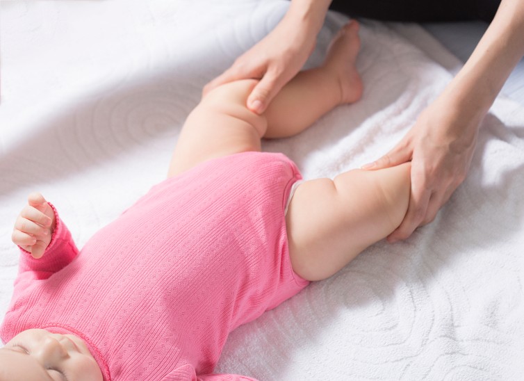 a los cuantos meses deja bebe el pañal