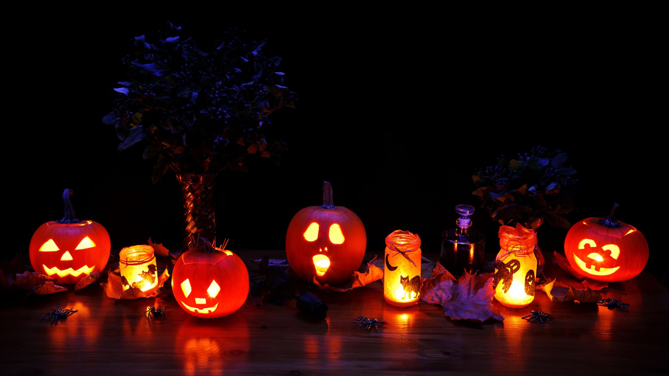 HALLOWEEN DECOR