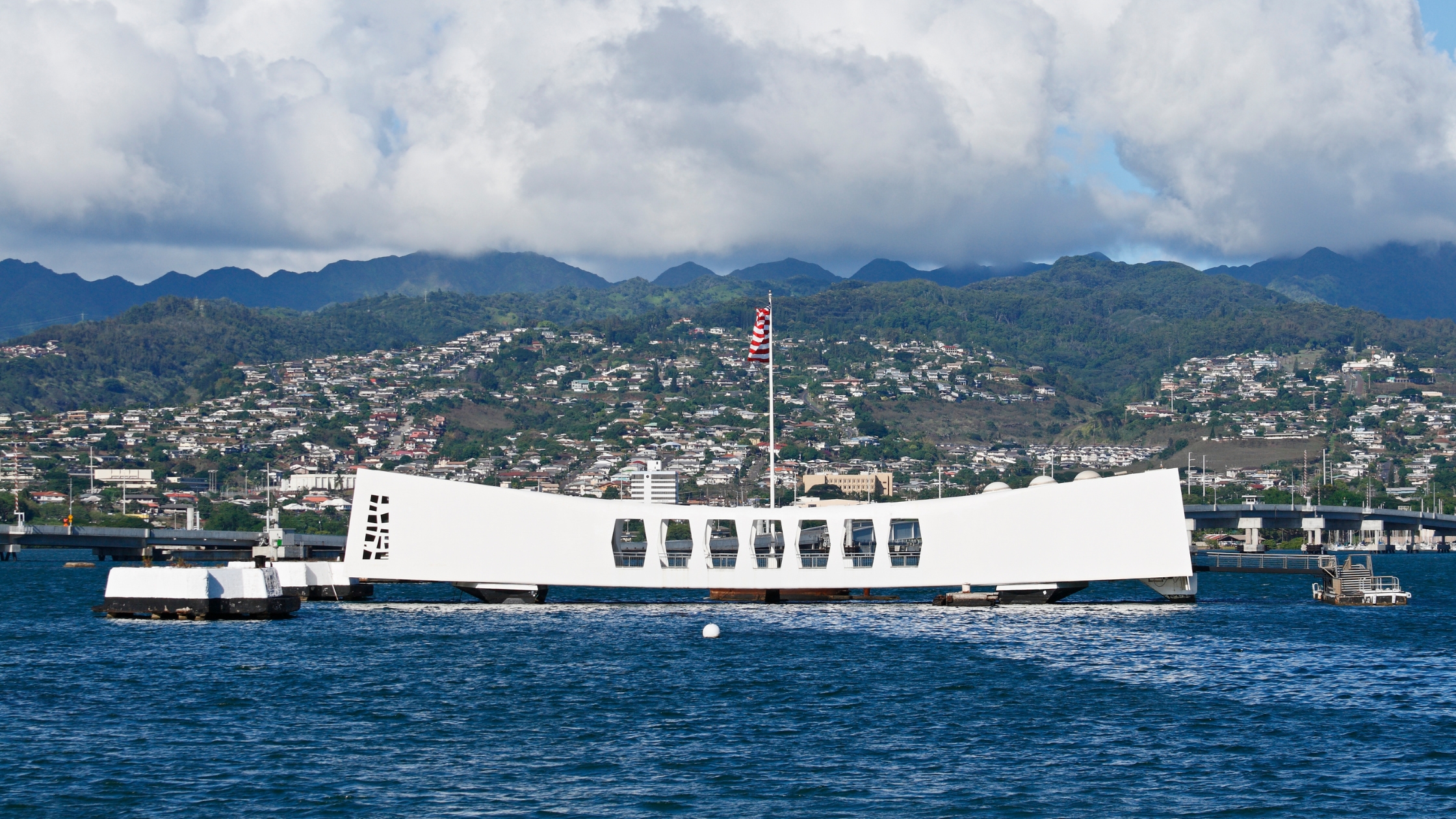 USS Arizona & Battleship Missouri