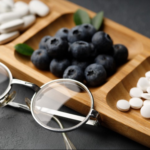 Supplements and Foods for Better Eye Health