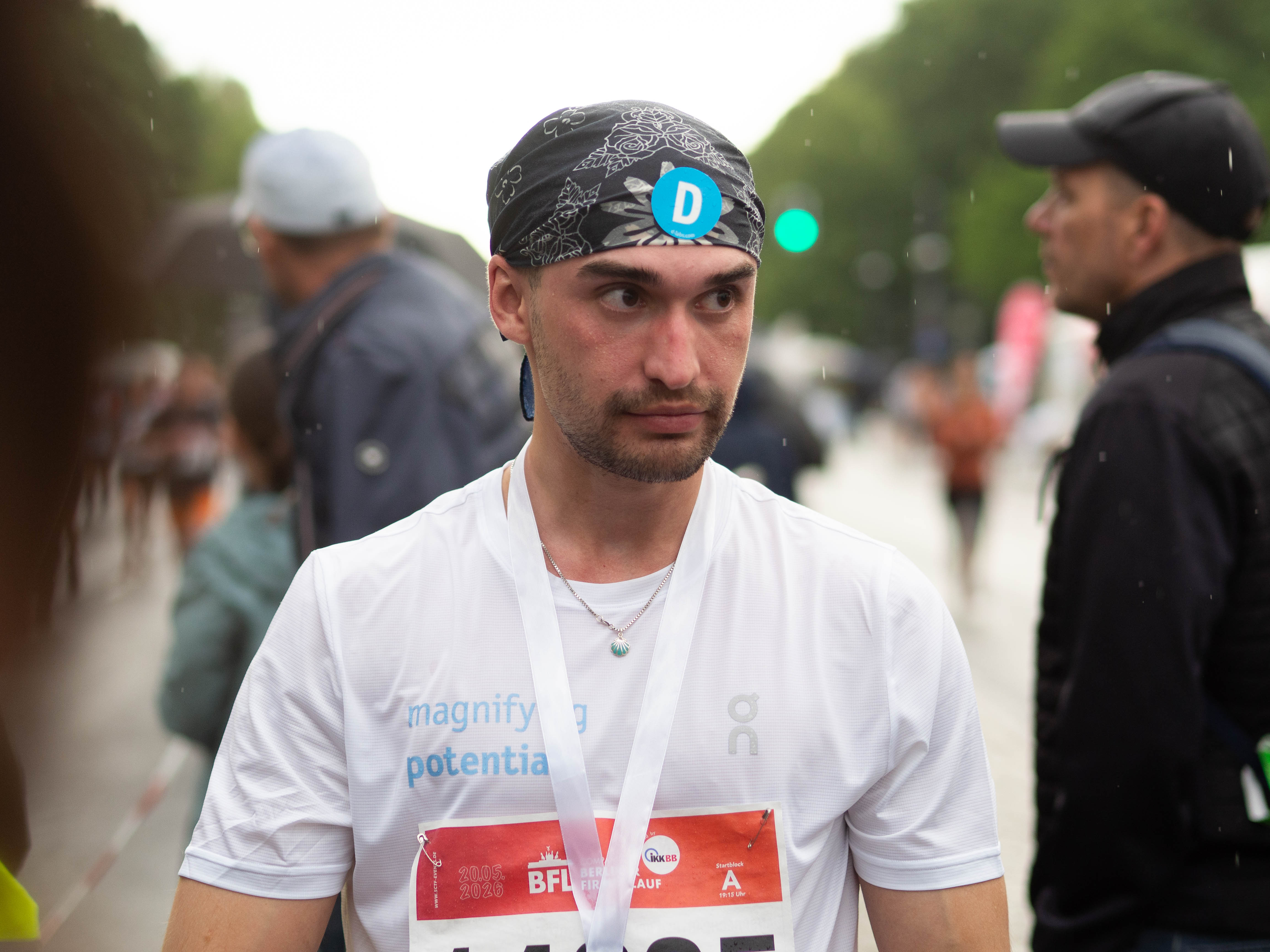 Fynn beim Firmenlauf
