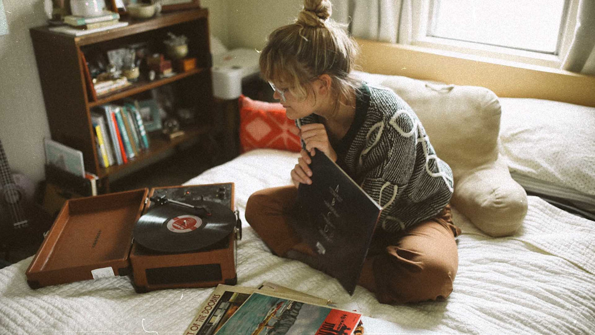 roomFEATUREDIMAGE
