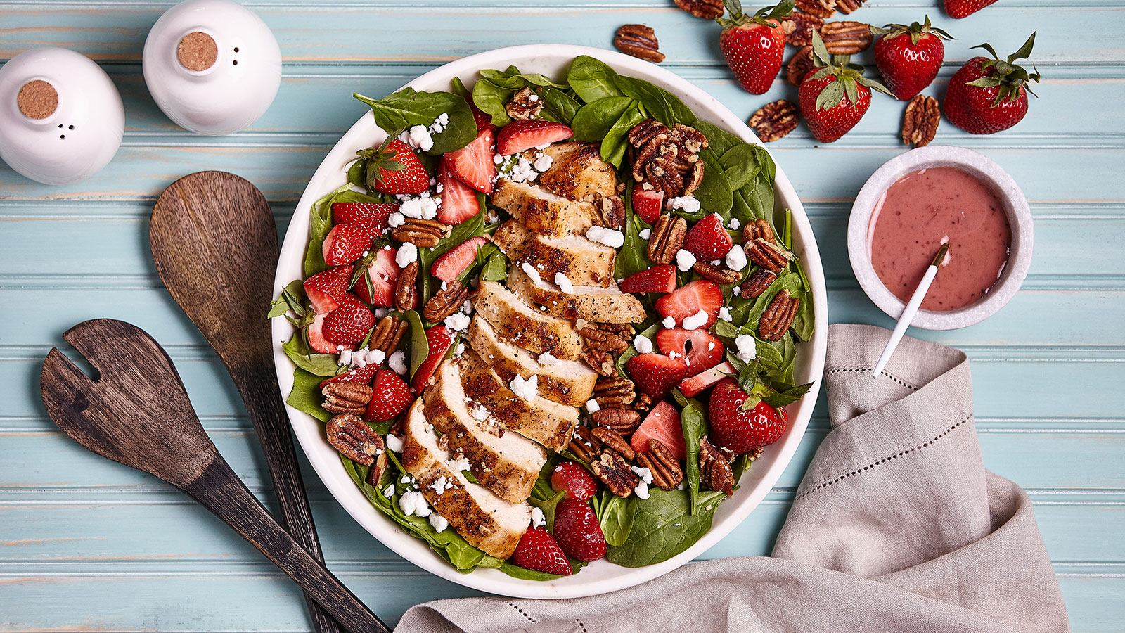 Chicken-and-Strawberry-Salad-with-Toasted-Pecans