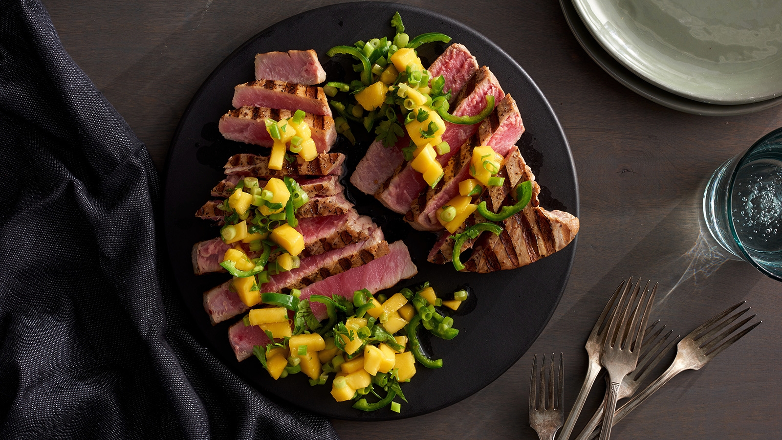 tuna with mango chile salsa
