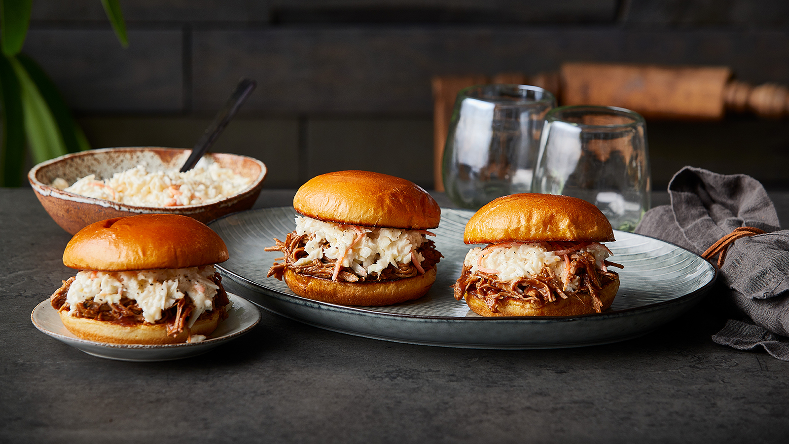 Slow Cooker Tangy Carolina Pulled Pork Sandwich