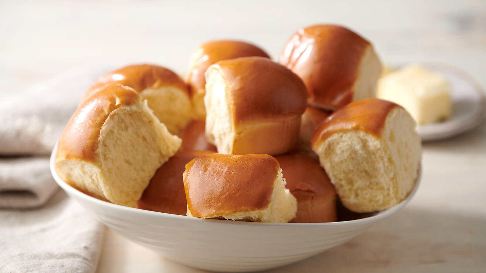 Golden Dinner Rolls