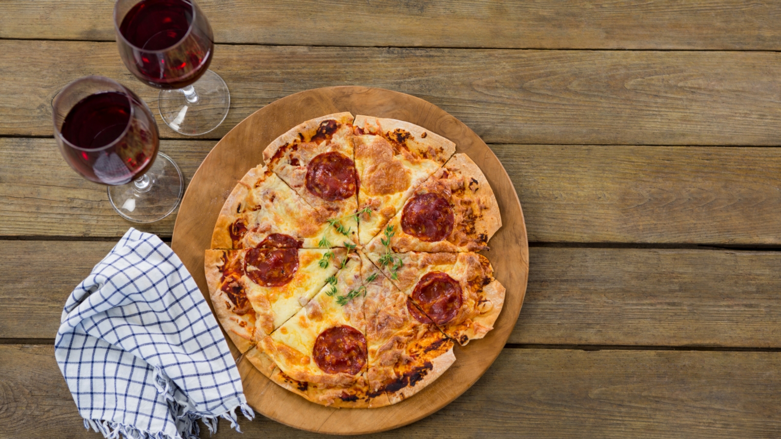 pizza and red wine