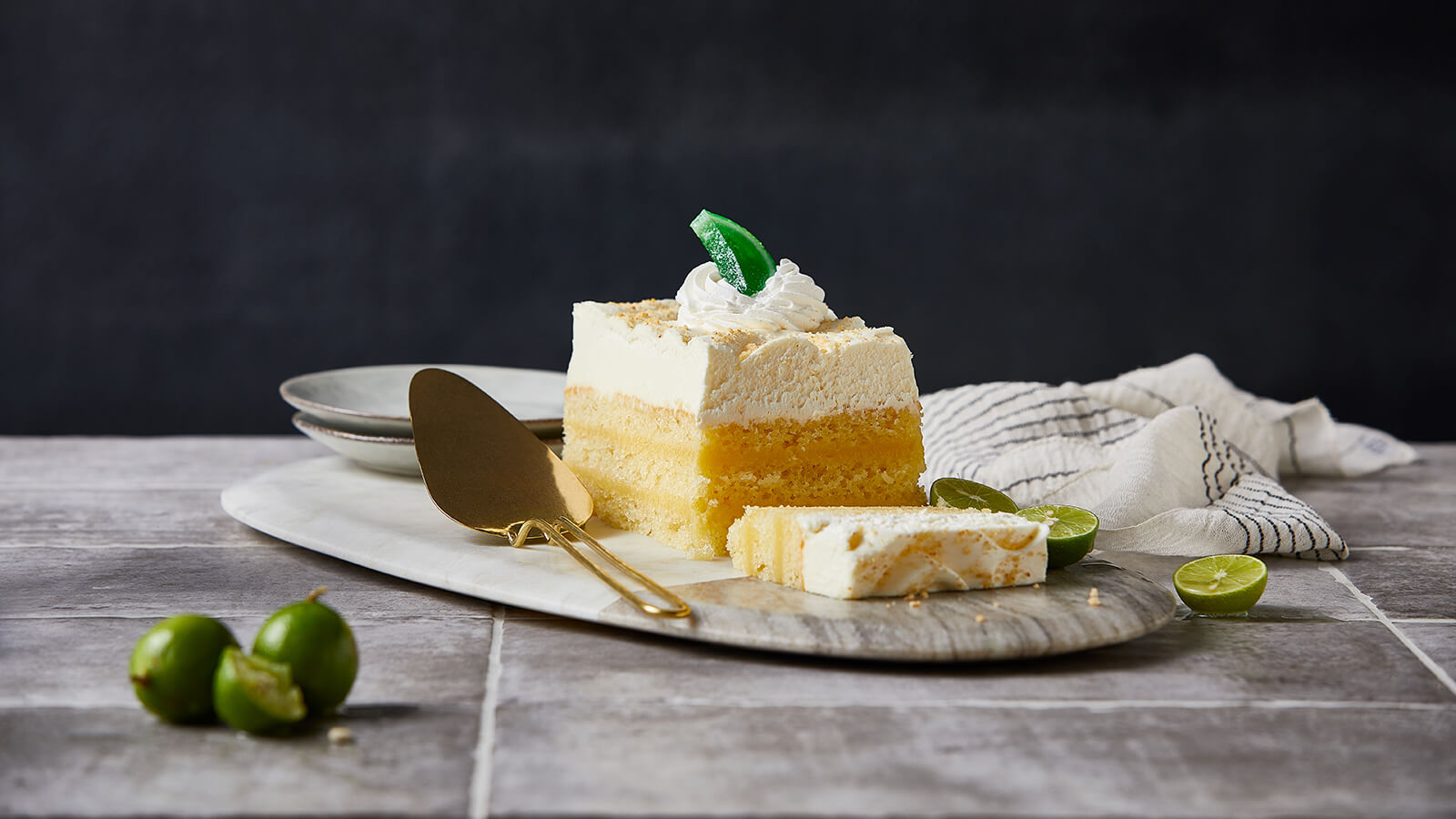 Key-Lime-Bar-Cake