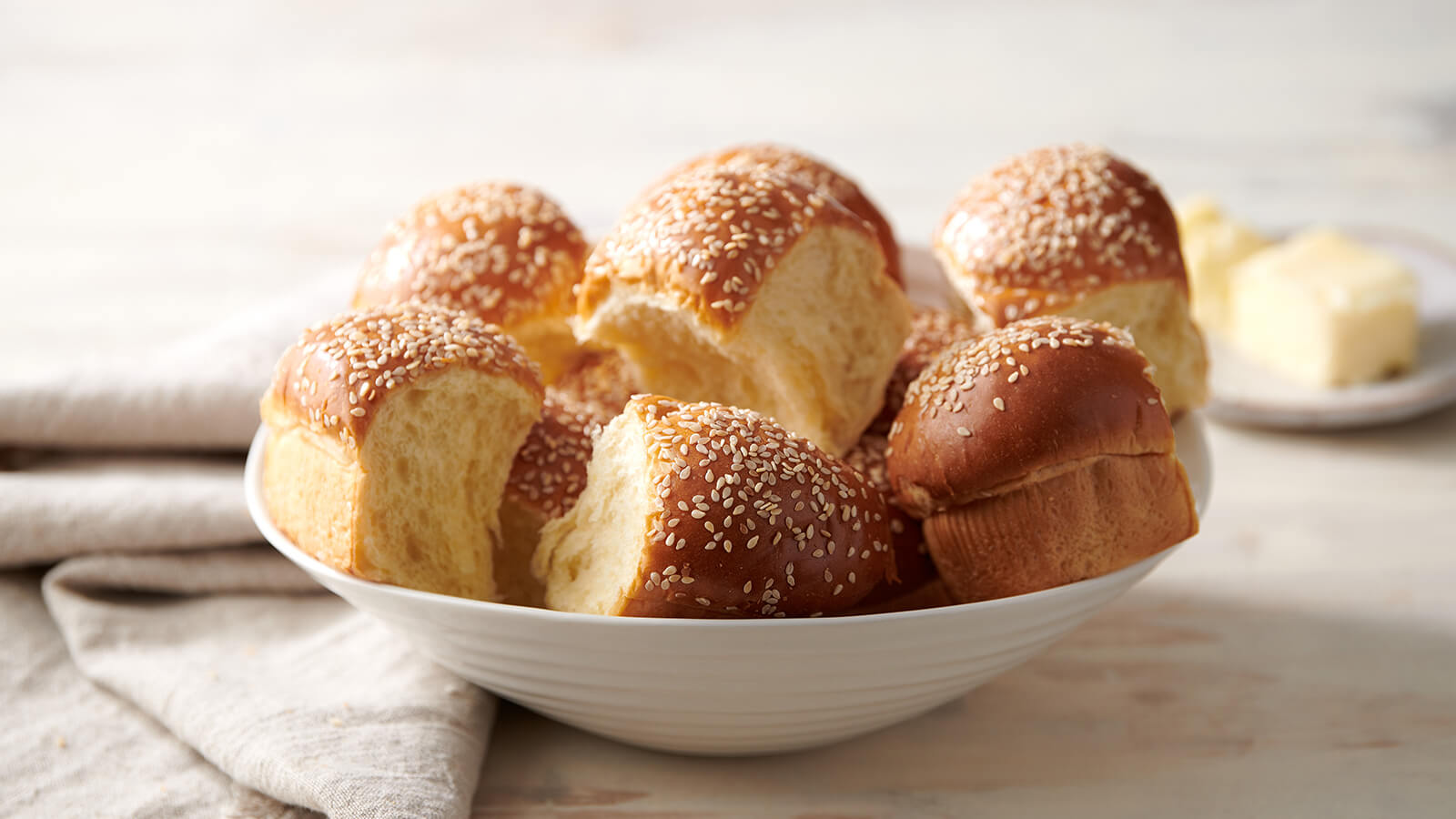 Sesame Dinner Rolls
