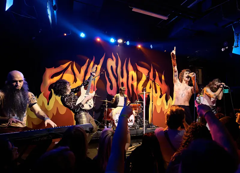 Foxy Shazam with Descartes A Kant