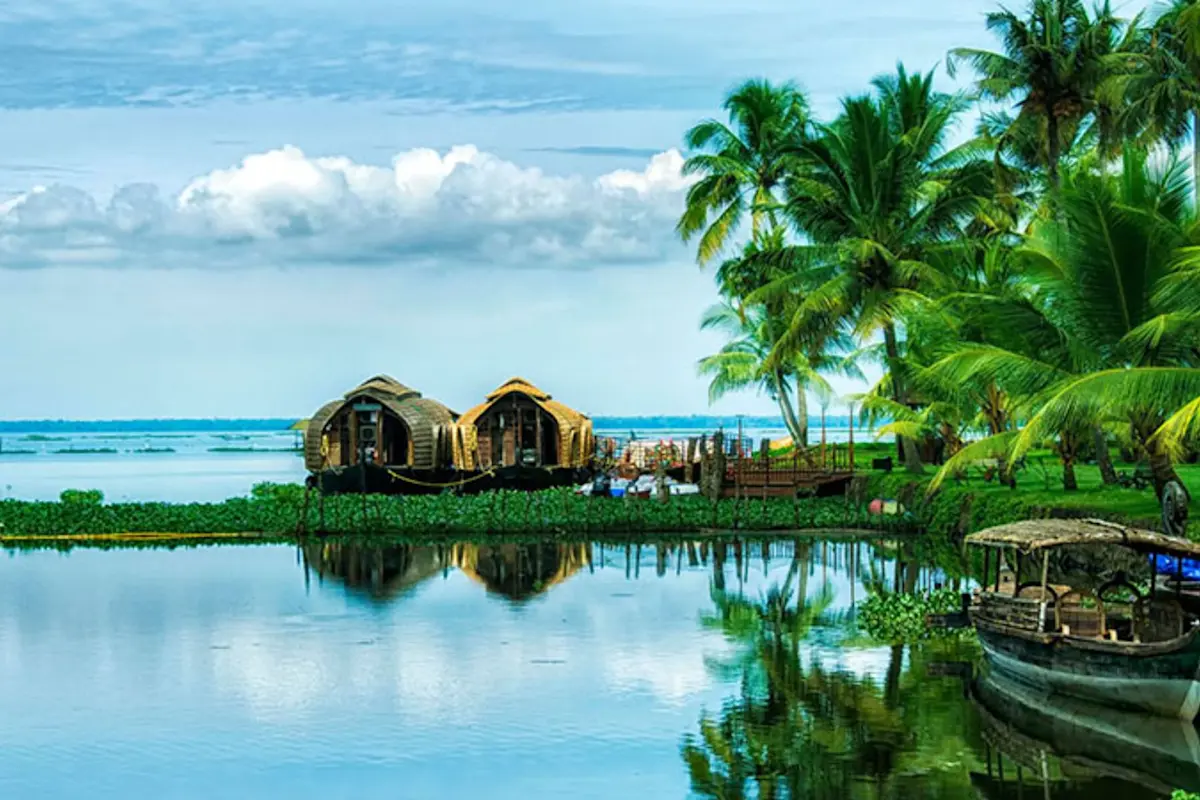 Experience the serene Kerala backwaters with TravelTaxi's guided houseboat tours in Alleppey.
