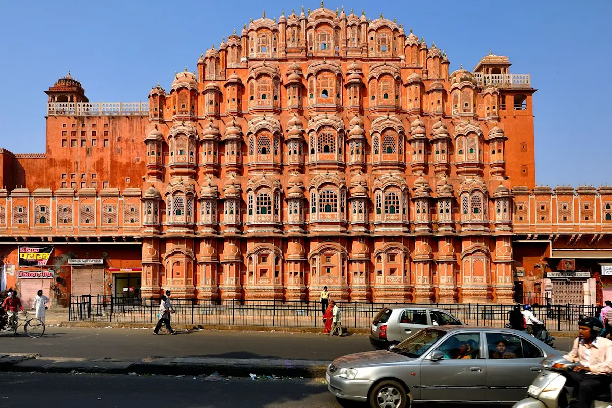 Jaigarh Fort, Jaipur: Majestic hilltop fortress with the world's largest cannon | TravelTaxi