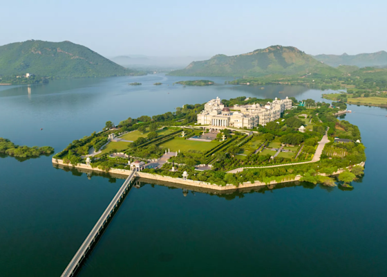 Witness Udaipur's cultural vibrancy with TravelTaxi - The colorful Mewar Festival.