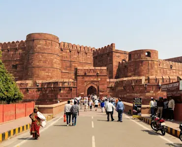 Marvel at Agra's iconic wonder with TravelTaxi - The magnificent Taj Mahal.
