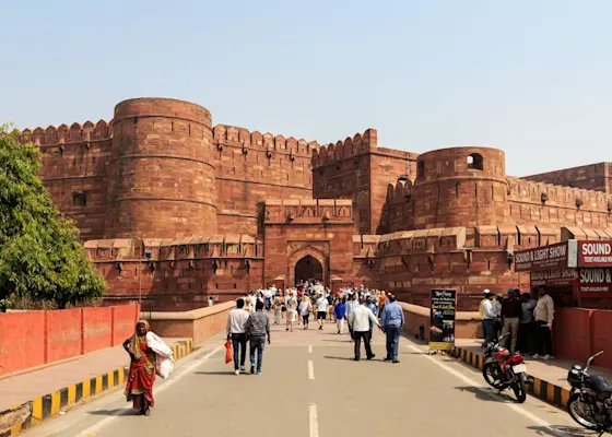 Marvel at Agra's iconic wonder with TravelTaxi - The magnificent Taj Mahal.