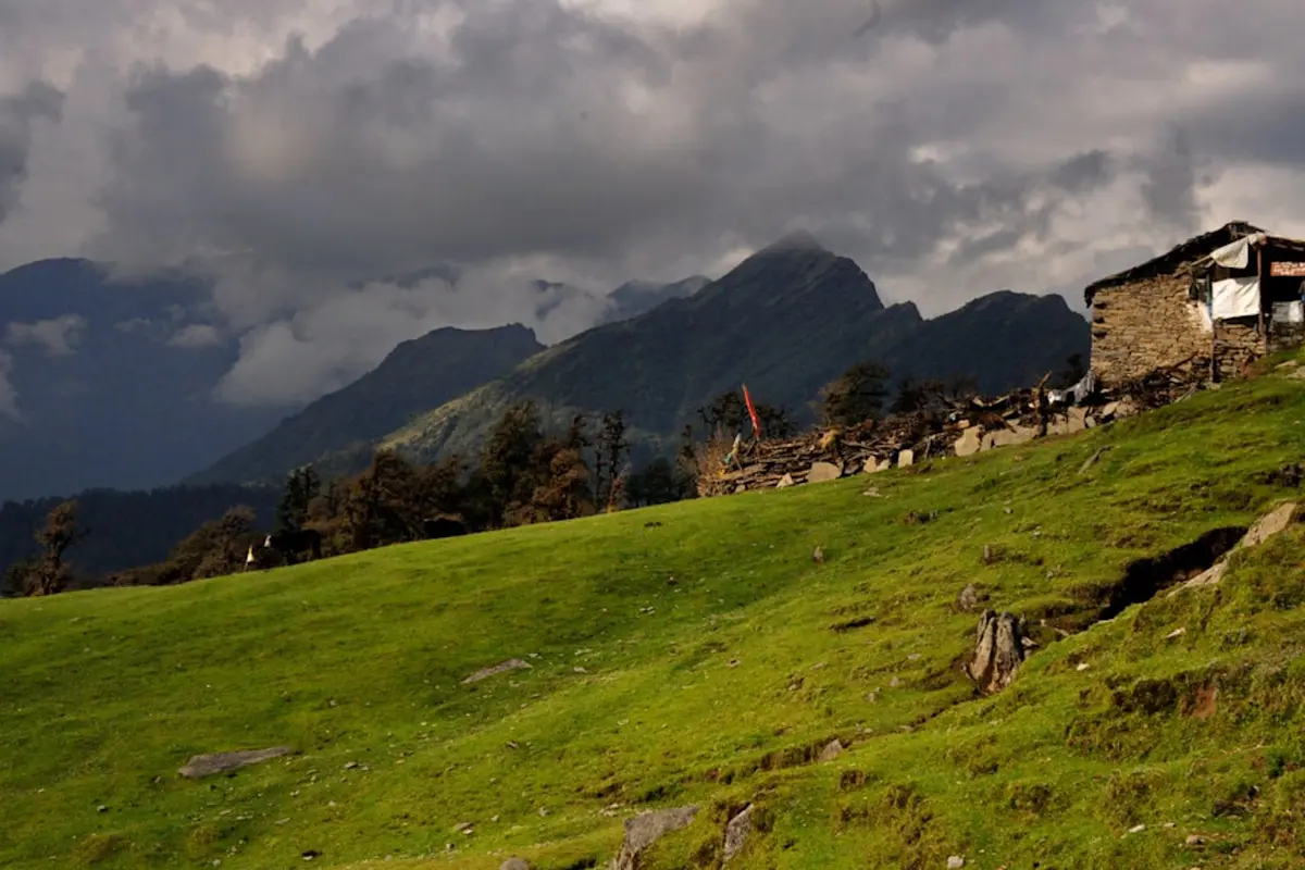 Experience stunning sunrise at Chandrashila Peak with TravelTaxi's guided treks from Chopta, Uttarakhand.