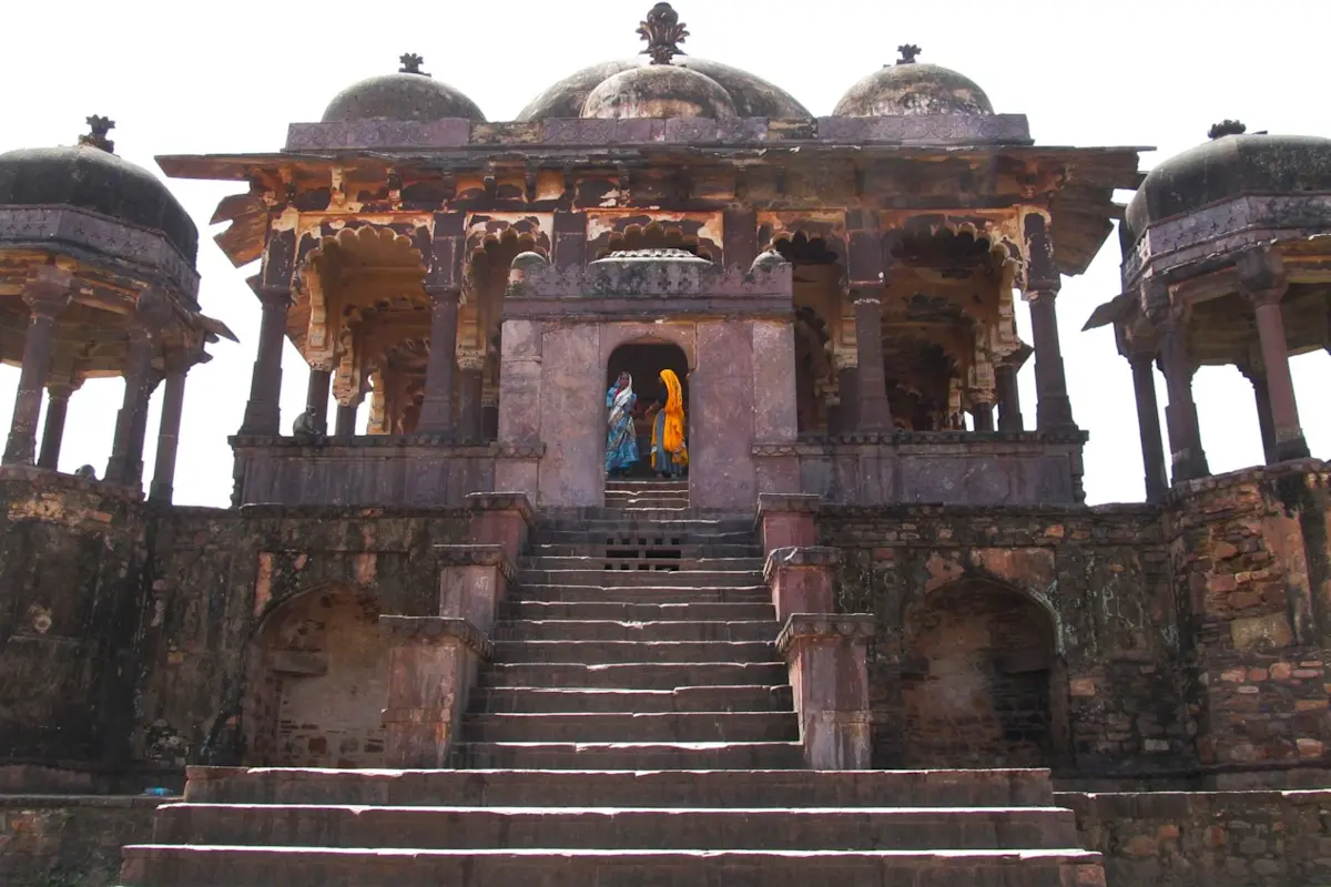 Explore the serene lakes of Ranthambore with TravelTaxi's guided nature tours in Rajasthan.