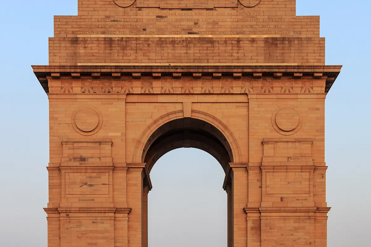 Uncover the secrets of Salimgarh Fort with TravelTaxi's expert-guided tours in Delhi.