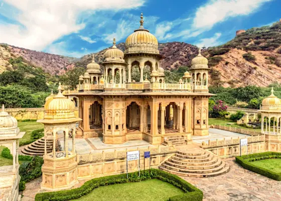 Jal Mahal, Jaipur: Picturesque water palace in the middle of Man Sagar Lake | TravelTaxi