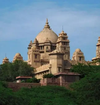 Explore bustling Ajmal Khan Road with TravelTaxi's shopping tours in Karol Bagh, New Delhi.