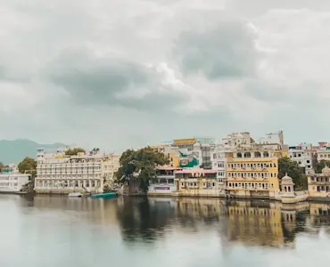 Udaipur City Palace | Royal Heritage of Rajasthan | TravelTaxi