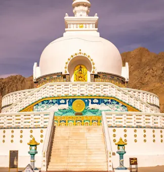 Embrace spiritual serenity with TravelTaxi - The tranquil Buddhist monasteries of Ladakh.