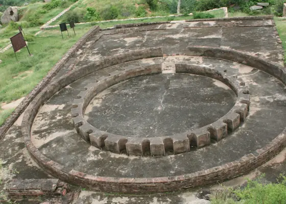 Explore the vibrant local markets of Kotputli with TravelTaxi's guided shopping tours in Rajasthan, India.