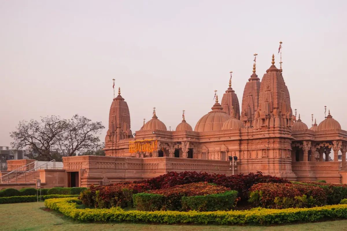 Discover the tribal heritage of Dadra and Nagar Haveli at the Tribal Cultural Museum with TravelTaxi's guided tours.