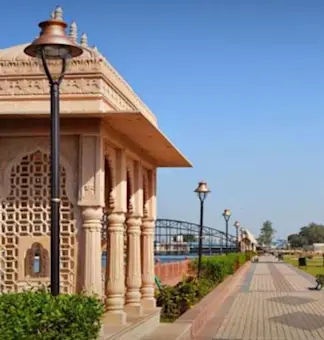 Witness the mesmerizing beauty of Chambal River Sanctuary near Kota with TravelTaxi - A haven for wildlife enthusiasts.