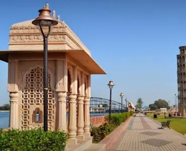 Witness the mesmerizing beauty of Chambal River Sanctuary near Kota with TravelTaxi - A haven for wildlife enthusiasts.