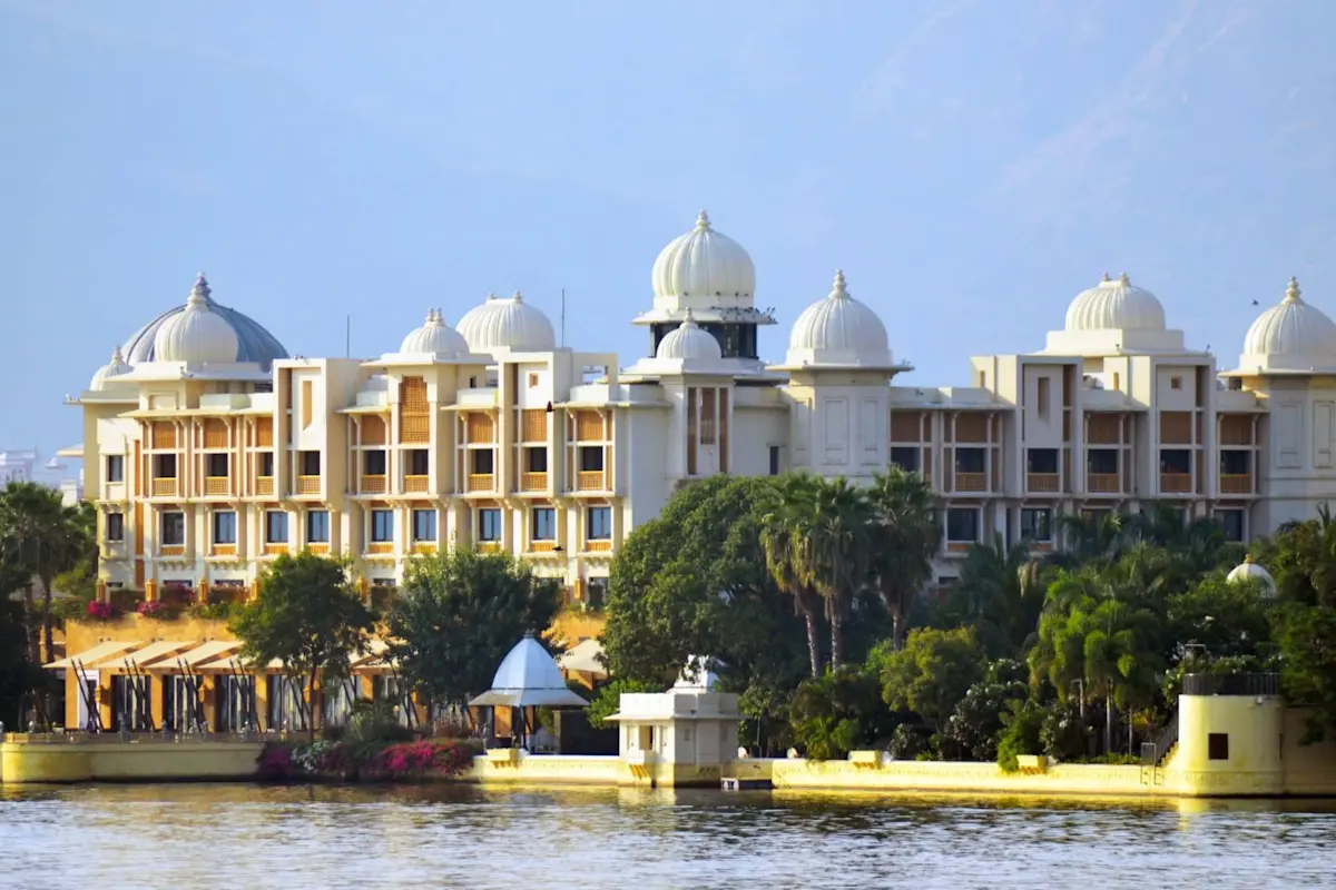 Embrace Udaipur's natural beauty with TravelTaxi - The serene Lake Pichola.