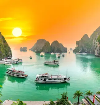 Embrace Vietnam's natural beauty with TravelTaxi - The breathtaking Halong Bay.